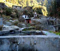 Hot water spring in Bir Biiling trekking options in Bir