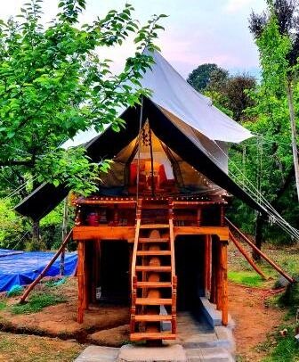Machaan Tent in Bir Billing Camping