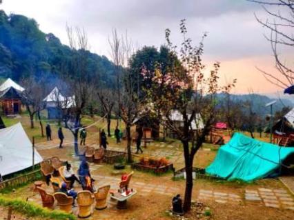 Play enjoy experience at Luxury Camping of Oak View