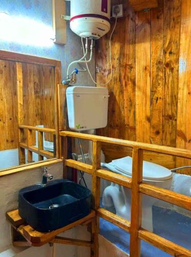 washroom glass house at bir